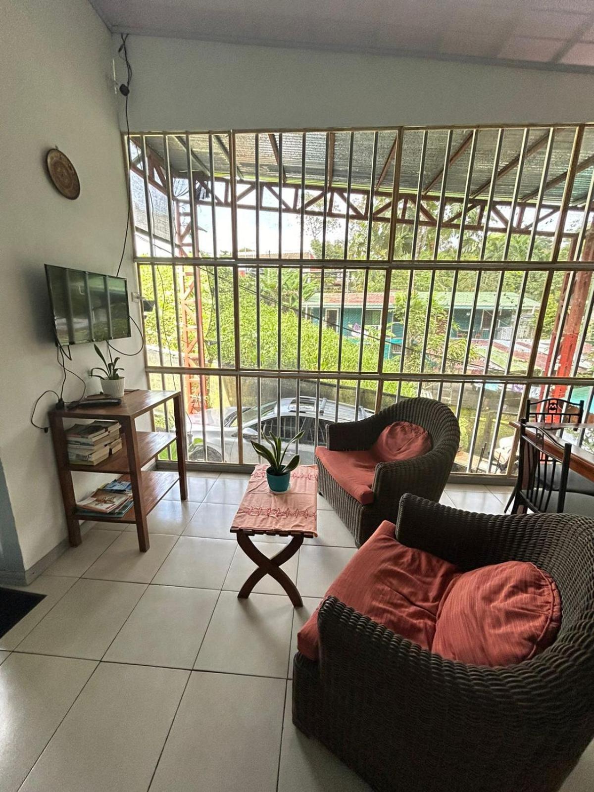 Blue Morpho House B&B Manuel Antonio Esterno foto